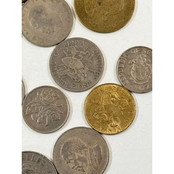Lot of Various Coins Rupee Kenya Zimbabawe Seychelles Deutschland Tanzania - Picture 8 of 15